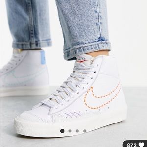 Nike Women’s Blazer Mid White size 7
